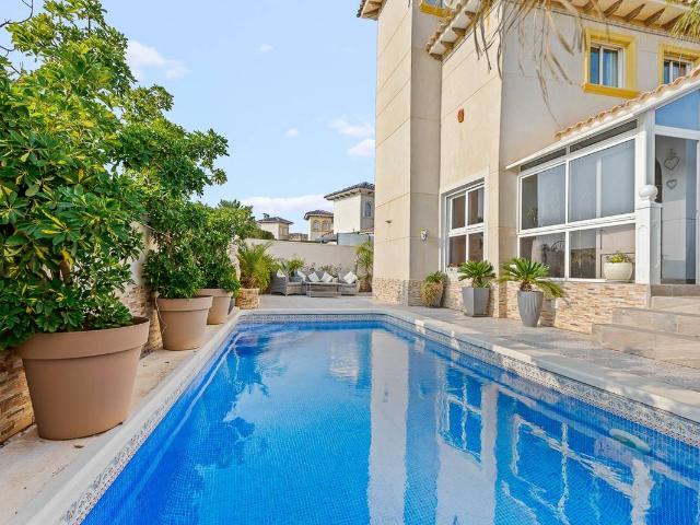 Casa chalet en Venta en La Zenia