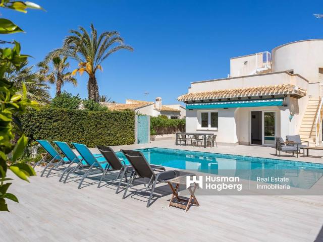 Casa chalet en Venta en La Zenia