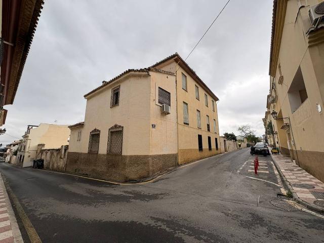 Casa chalet en Venta en La Zubia Ciudad