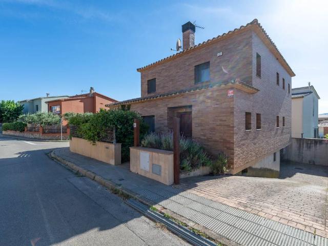Casa chalet en Venta en La Bisbal d'Empordà