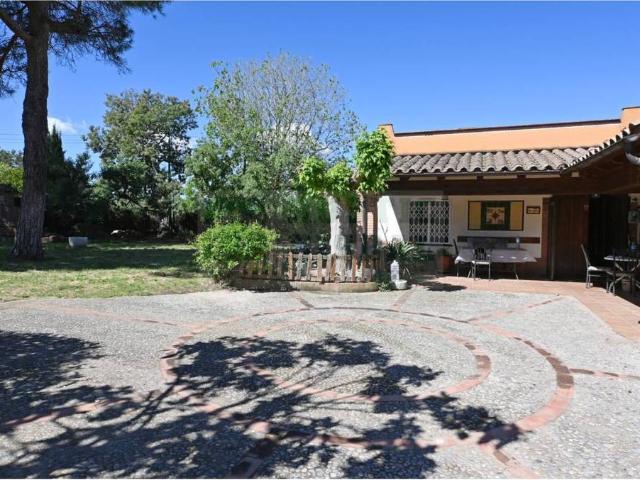 Casa chalet en Venta en La Bisbal d'Empordà