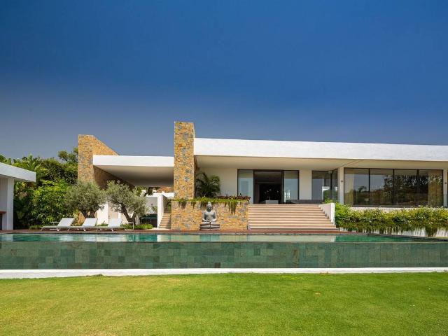 Casa chalet en Venta en La Carolina Guadalpín