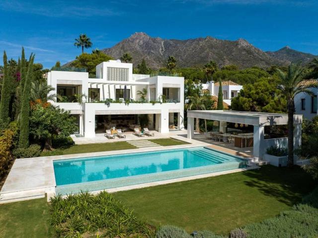 Casa chalet en Venta en La Carolina Guadalpín