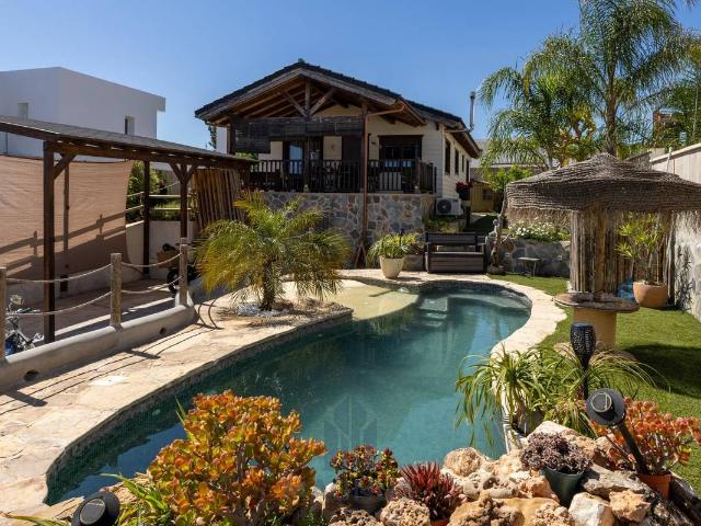 Casa chalet en Venta en La Conarda Montesano