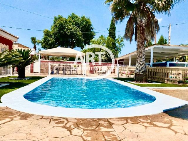 Casa chalet en Venta en La Conarda Montesano