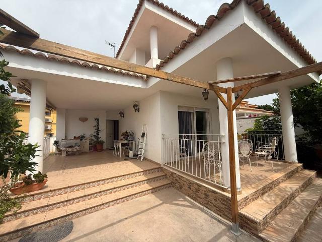 Casa chalet en Venta en La Conarda