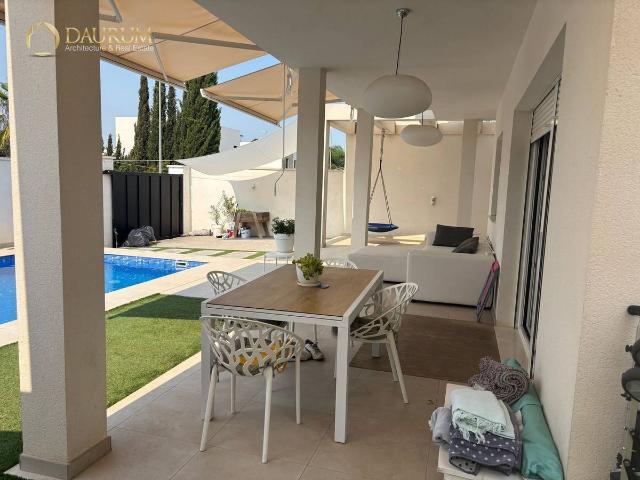 Casa chalet en Venta en La Conarda