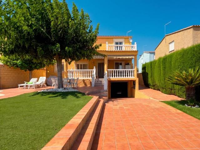 Casa chalet en Venta en La Conarda