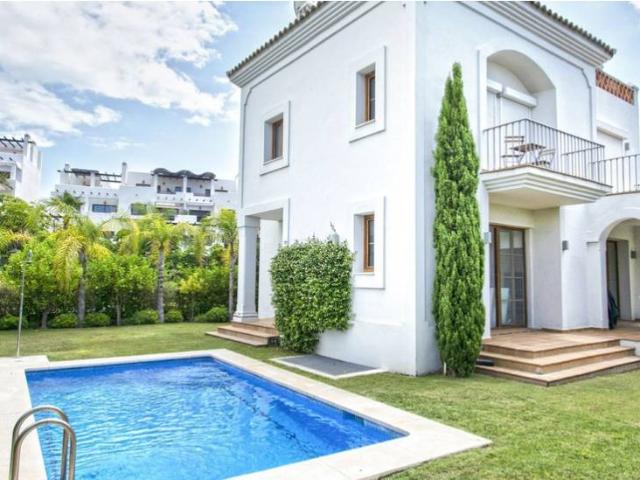 Casa chalet en Venta en La Concha Resina Golf