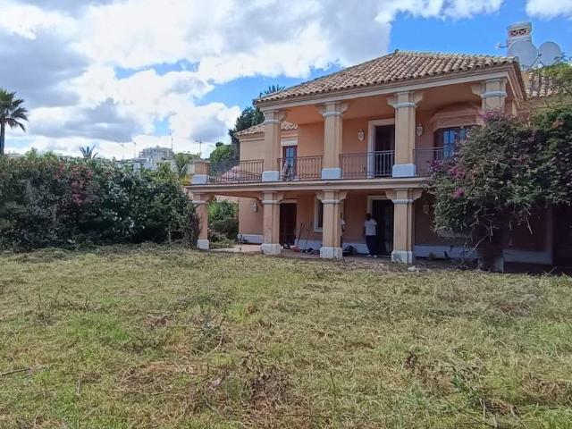 Casa chalet en Venta en La Concha Resina Golf
