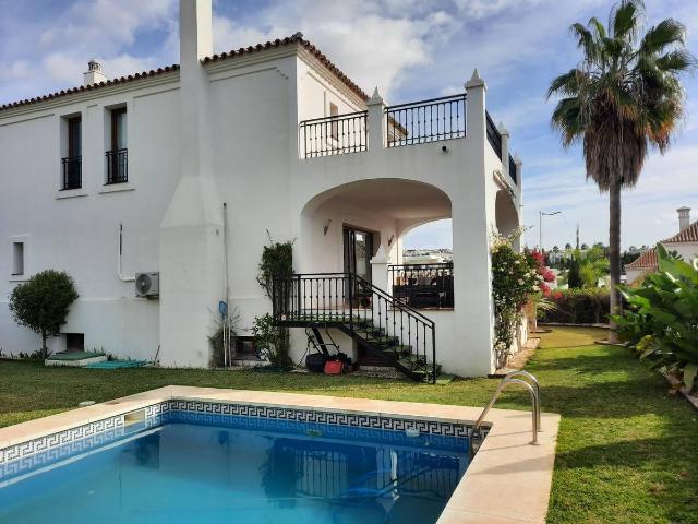 Casa chalet en Venta en La Concha Resina Golf
