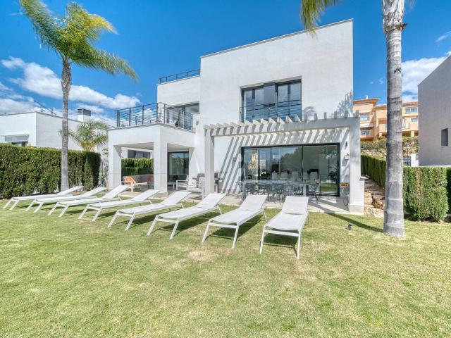 Casa chalet en Venta en La Concha Resina Golf