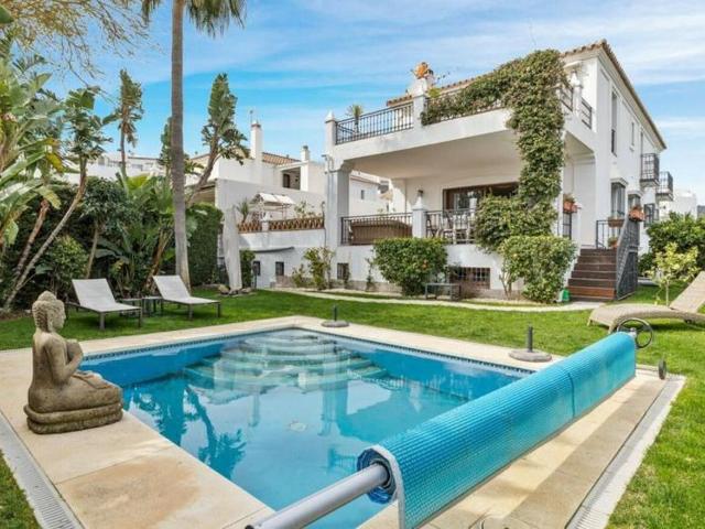 Casa chalet en Venta en La Concha Resina Golf