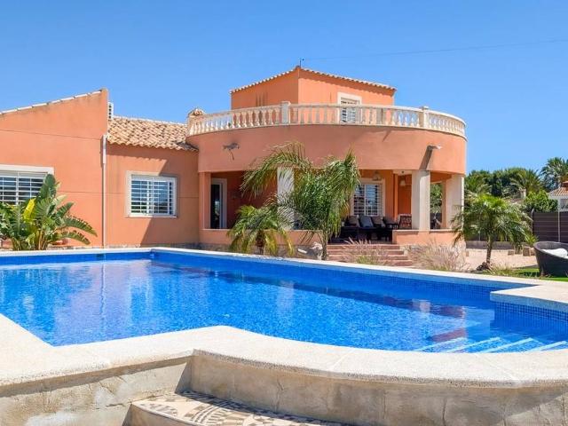 Casa chalet en Venta en La Foia Daimés Asprella