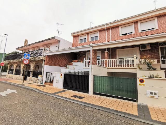 Casa chalet en Venta en La Flecha Monasterio del Prado