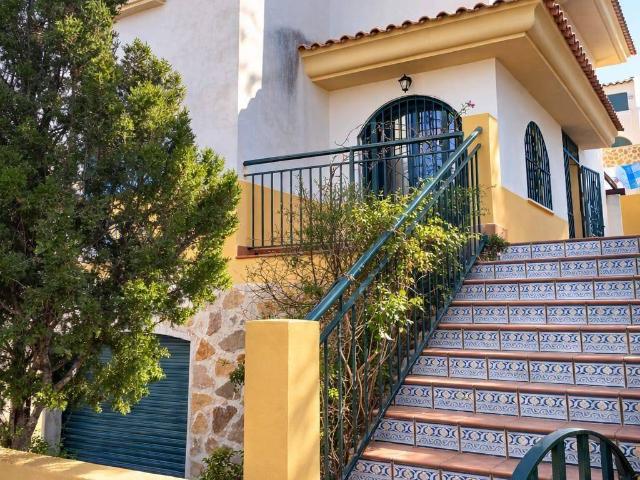 Casa adosada en Venta en La Nucia Pueblo