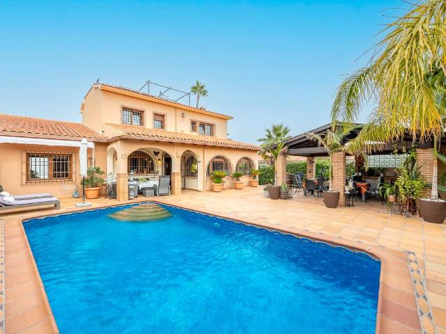 Casa chalet en Venta en La Nucia Pueblo
