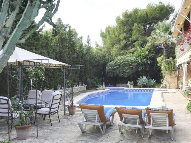 Casa chalet en Venta en La Nucia Pueblo