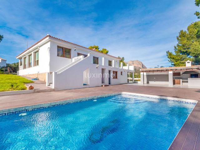 Casa chalet en Venta en La Nucia Pueblo