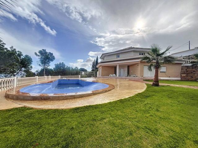 Casa chalet en Venta en La Nucia Pueblo