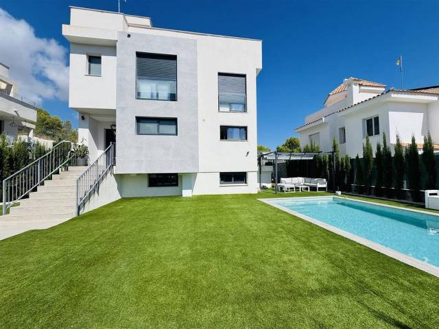 Casa chalet en Venta en La Nucia Pueblo