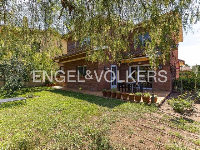Casa chalet en Venta en La Palma de Cervelló