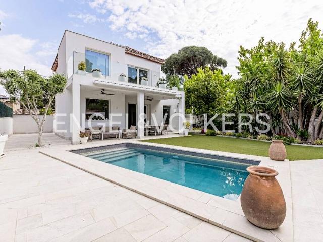 Casa chalet en Venta en La Pineda