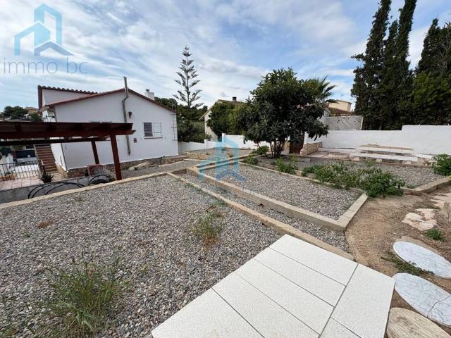 Casa chalet en Venta en La Pobla de Montornès