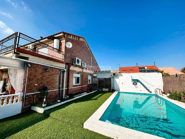 Casa chalet en Venta en La Puebla de Alfindén
