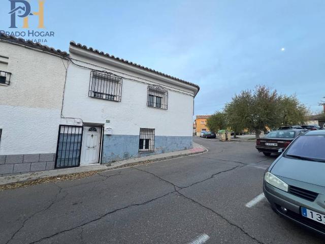 Casa chalet en Venta en La Puebla de Montalbán