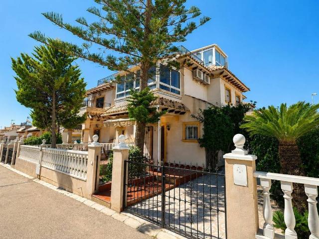 Casa chalet en Venta en La Regia