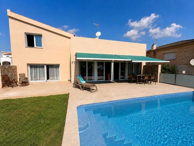 Casa chalet en Venta en L'Ampolla