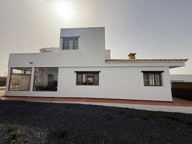 Casa chalet en Venta en Lajares