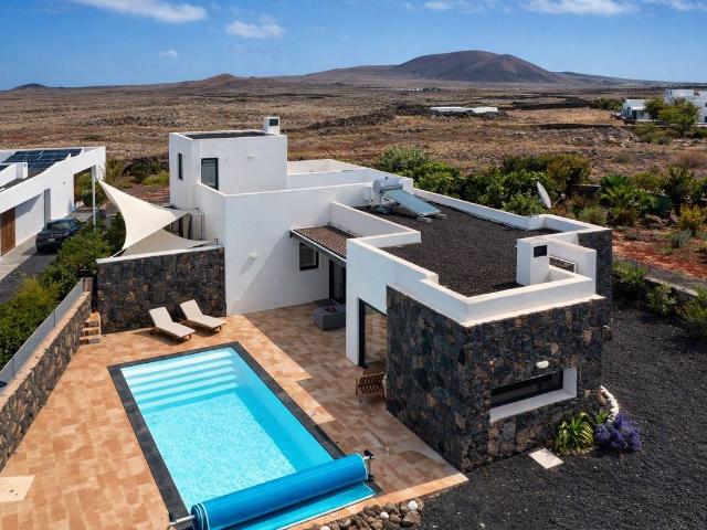 Casa chalet en Venta en Lajares