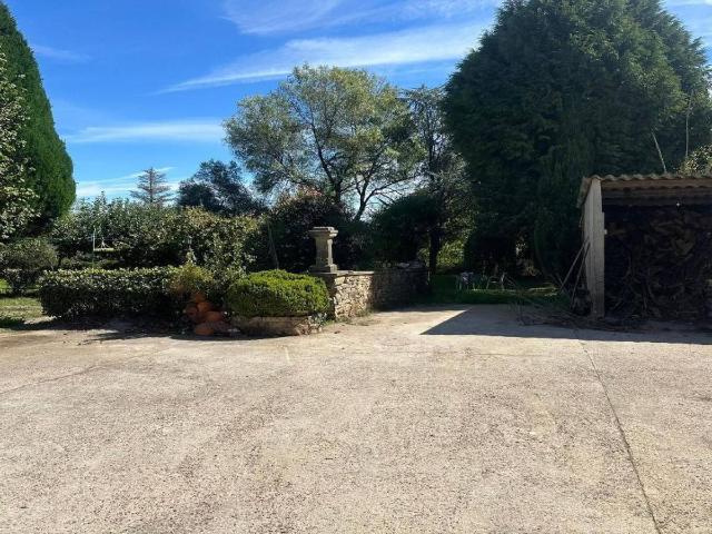 Casa chalet en Venta en Lalín