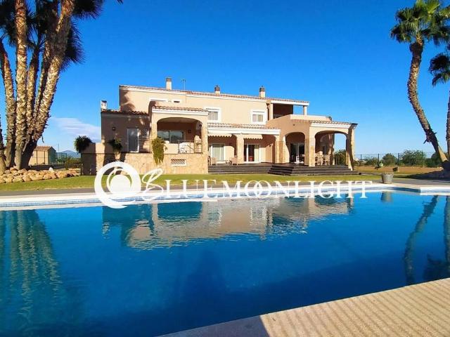 Casa chalet en Venta en Las Atalayas Urmi Cerro de Mar