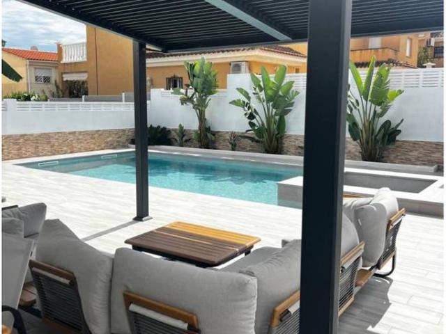Casa chalet en Venta en Las Atalayas Urmi Cerro de Mar