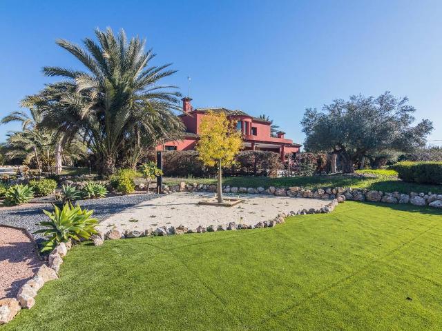 Casa chalet en Venta en Las Bayas