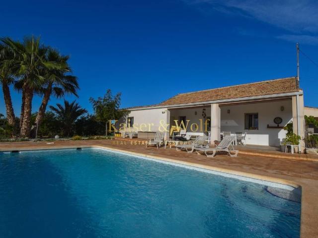 Casa chalet en Venta en Las Bayas