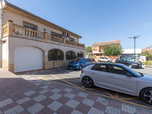 Casa chalet en Venta en Las Tres Cruces