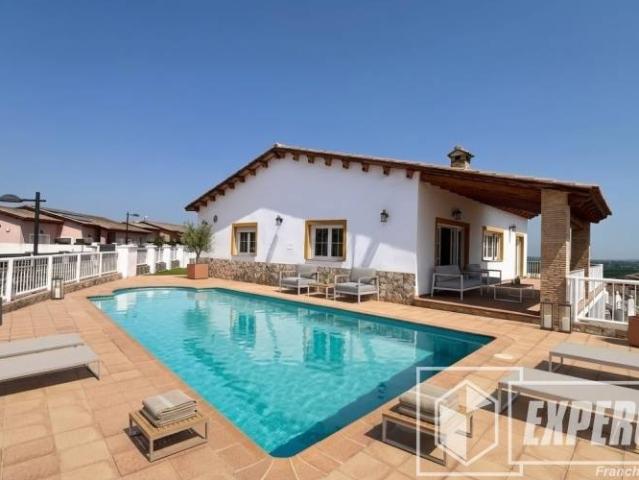 Casa chalet en Venta en L'Énova