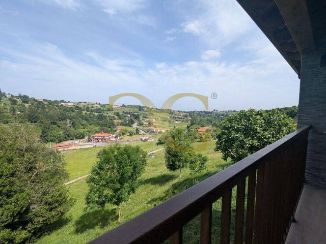 Casa chalet en Venta en Leorio