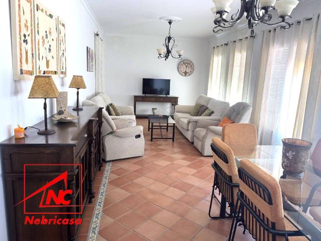 Casa chalet en Venta en Lebrija
