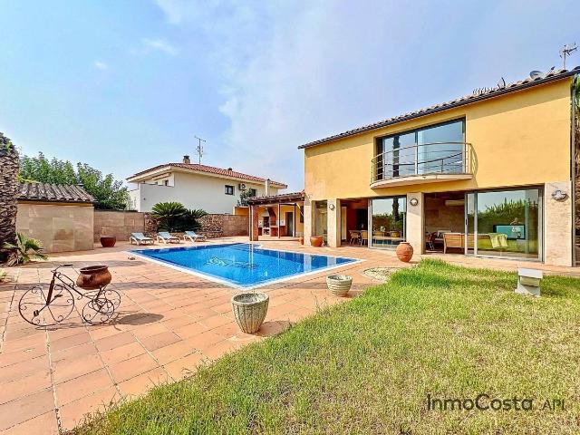 Casa chalet en Venta en L'Estartit Poble