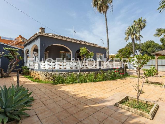 Casa chalet en Venta en Les Bovetes La Felicidad