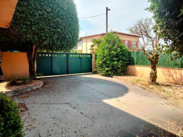 Casa chalet en Venta en L'Esquirol