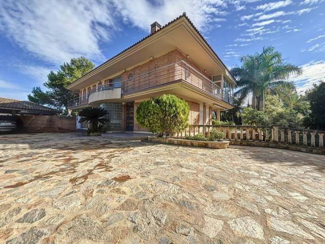Casa chalet en Venta en Levante Alto
