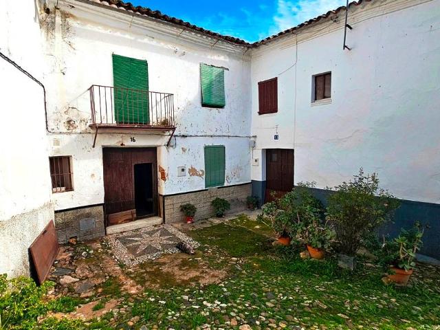 Casa chalet en Venta en Linares de la Sierra