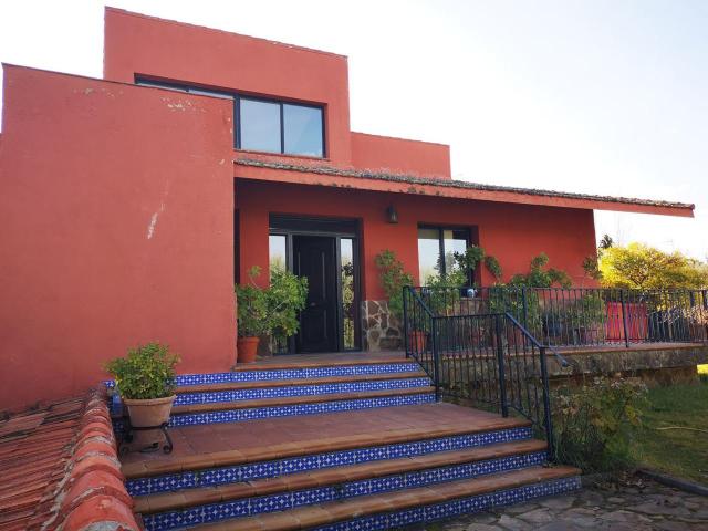 Casa / Chalet en venta en Linares de 328 m2