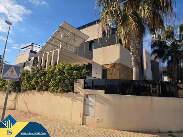 Casa chalet en Venta en Lomas de Cabo Roig Los Dolses